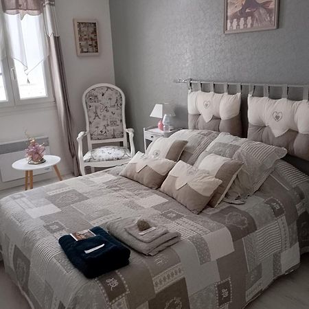 La Maison Rose 2 Chambres Avec Lit Pour 2 Personnes Et 2 Salles De Bains Nevers Exteriér fotografie